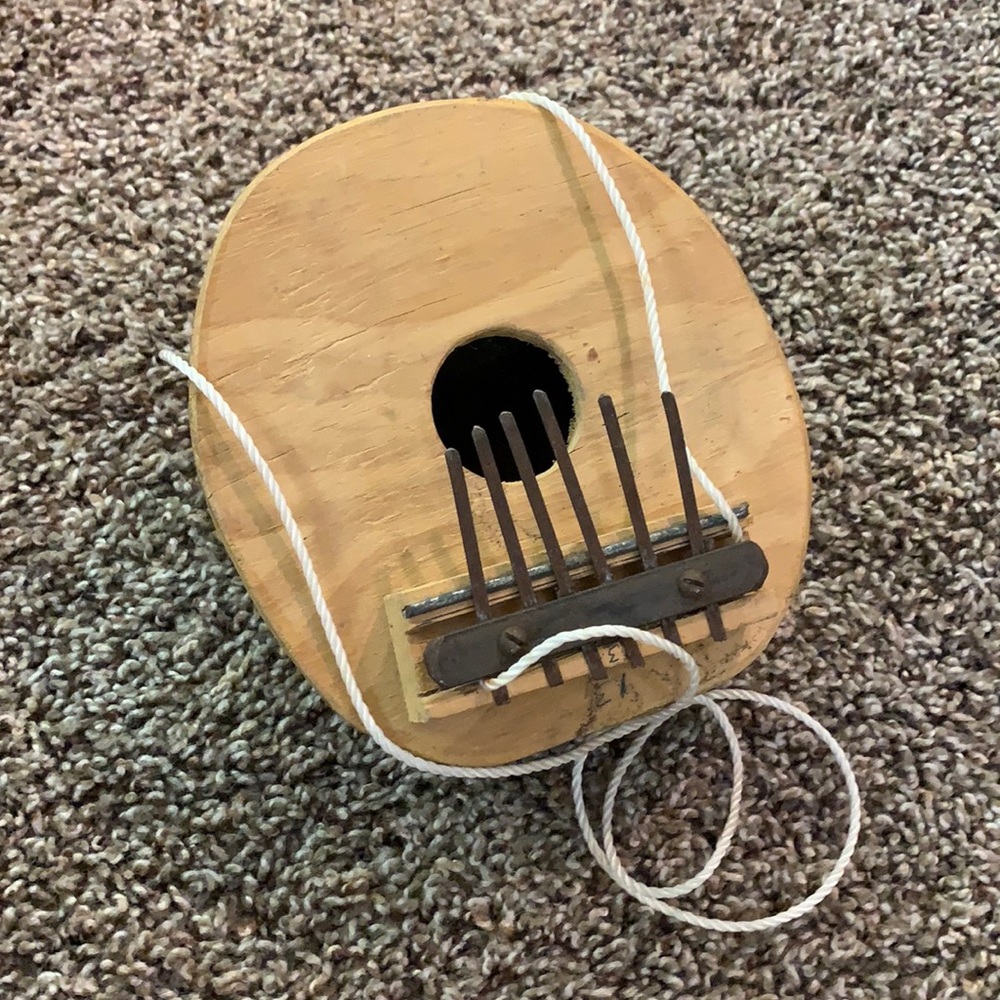 Finger piano